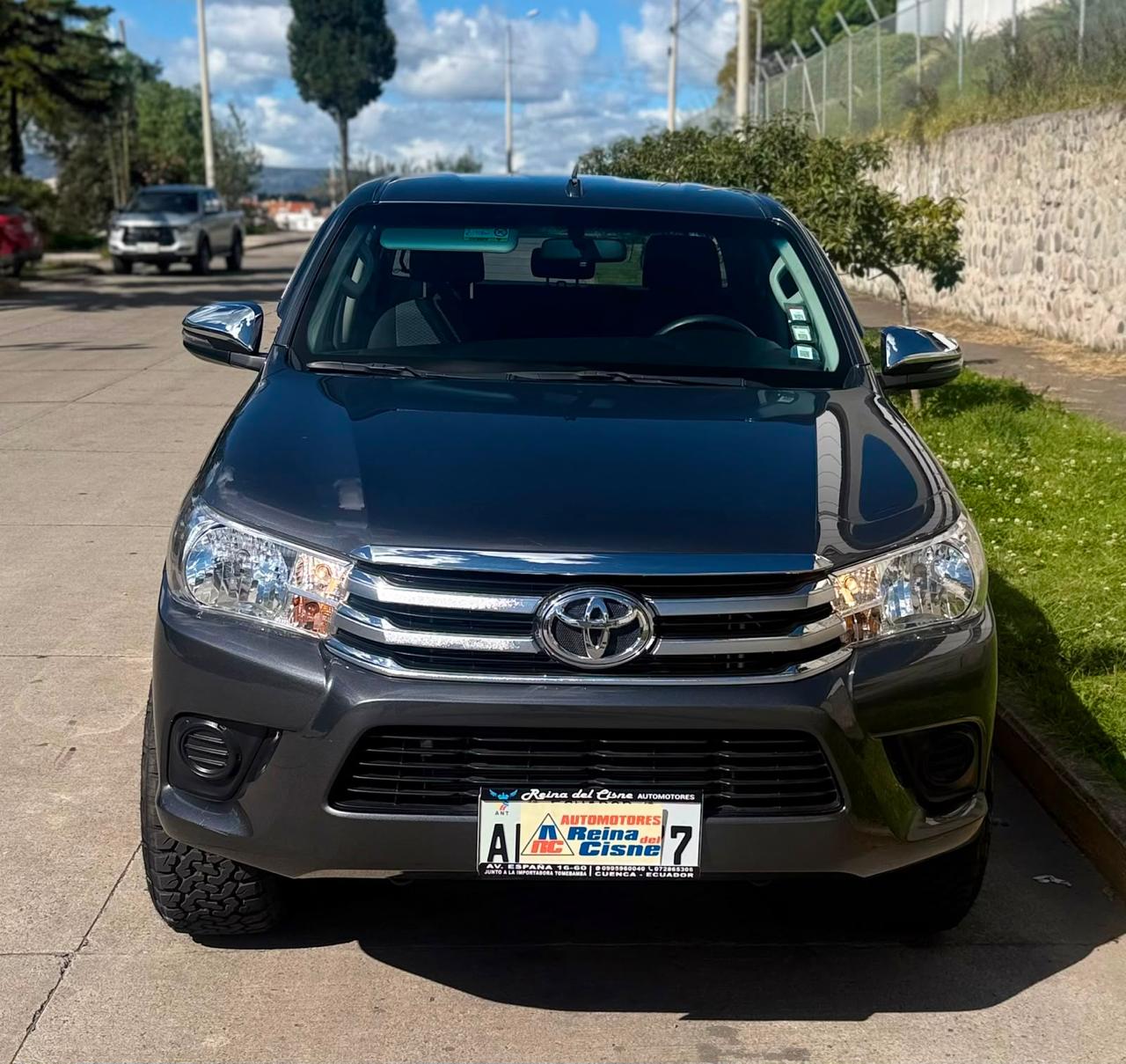 Toyota Hilux 2023 - Vista 2